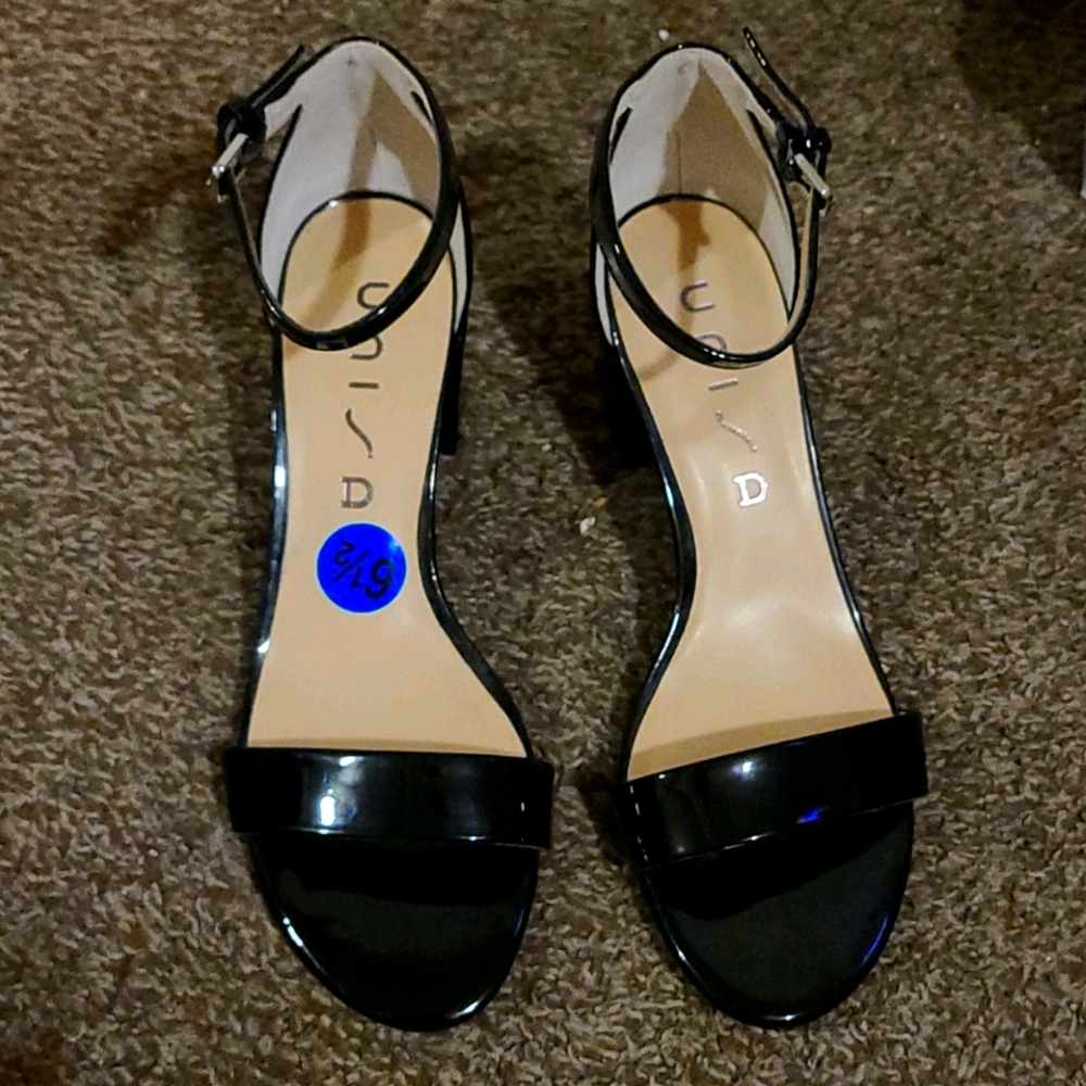 Unisa shoes